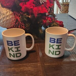 Be Kind White Mug Set